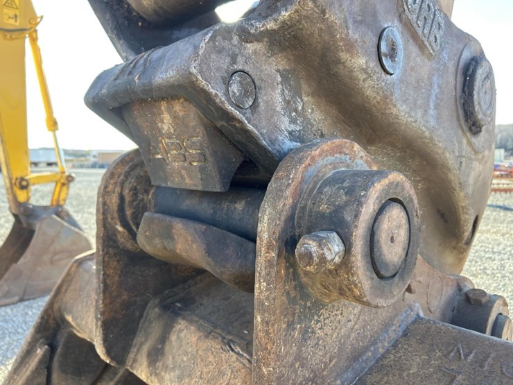 2014-komatsu-pc360-lc-10-image-16