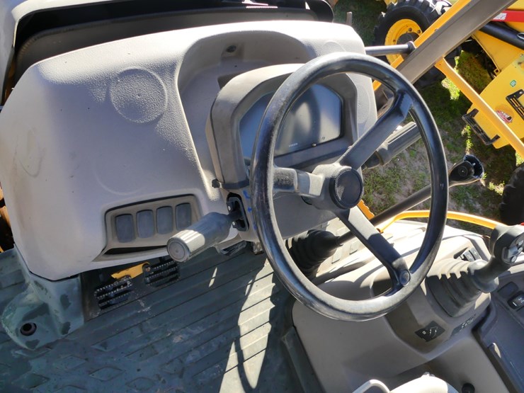 2012-volvo-bl70b-image-17