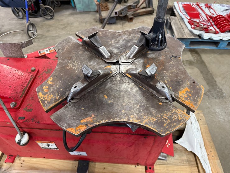 #1025-•-hunter-engineering-txc-515-tire-changer-image-6