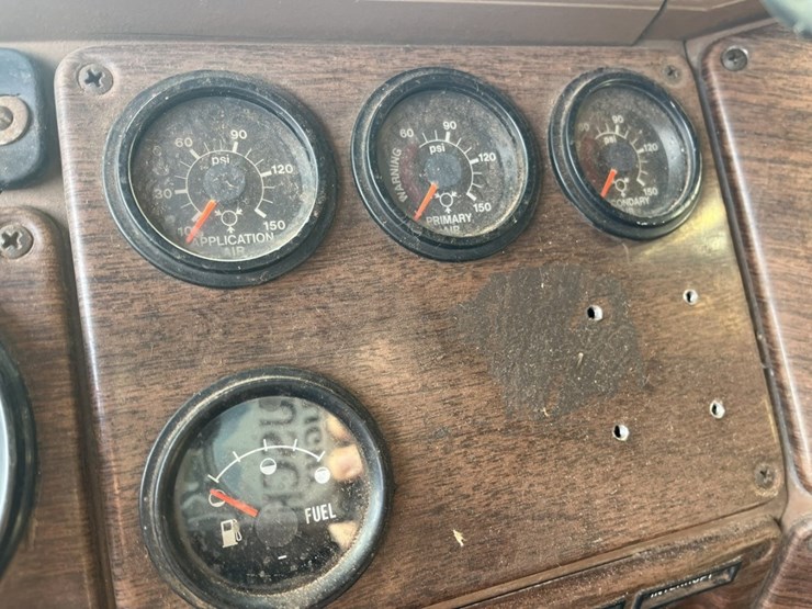 #2201-•-1988-freightliner-mb80-tandem-axle-dump-truck-image-58