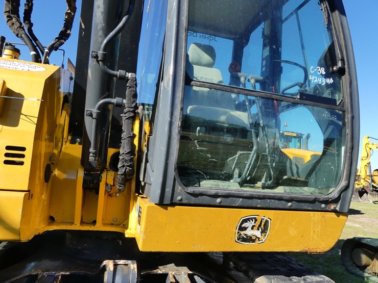 2021-deere-75g-image-10