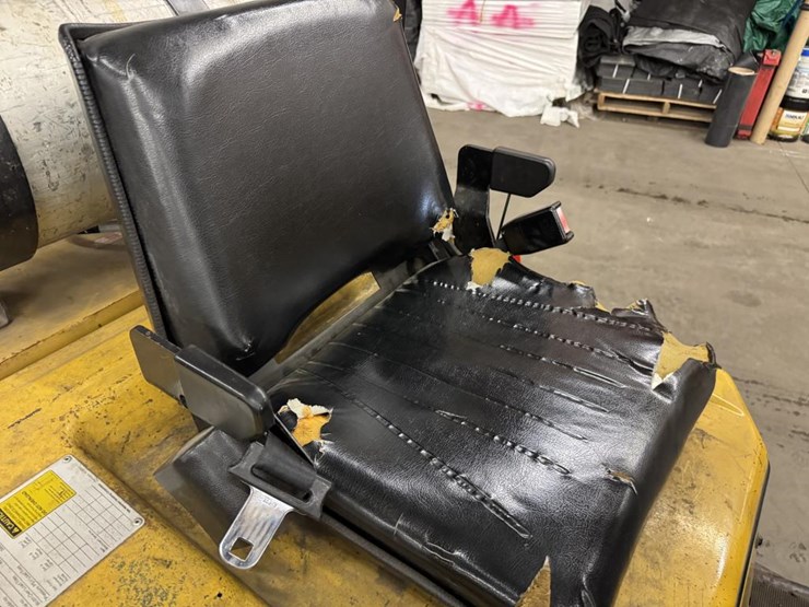 #2227-•-yale-a673971-forklift-image-20