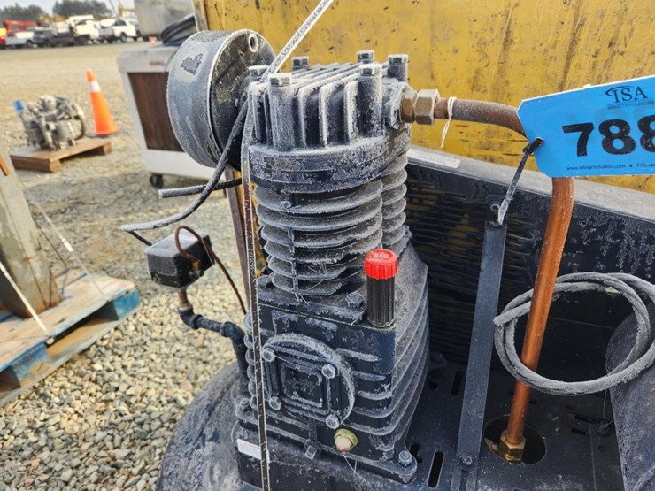 #6027-•-general-air-compressor-and-cabinet-image-8