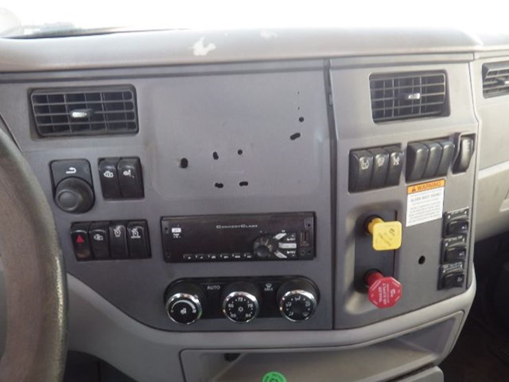 2016-peterbilt-579-image-20