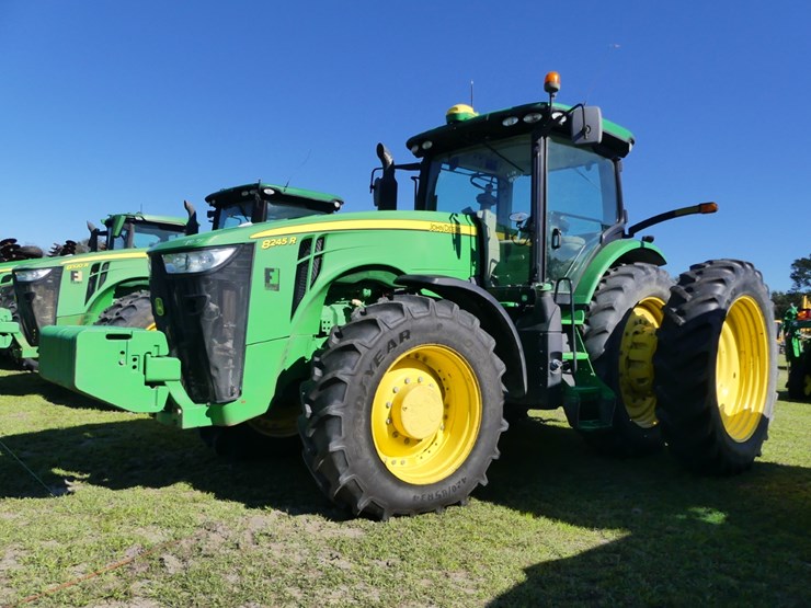 2017-john-deere-8245r-image-1