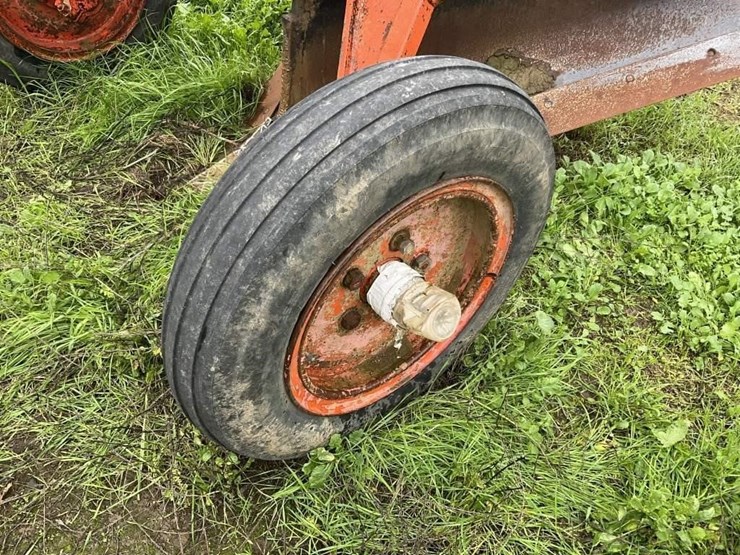 (offsite)-yonkers-johnson-400a-pull-v-ditcher-image-12