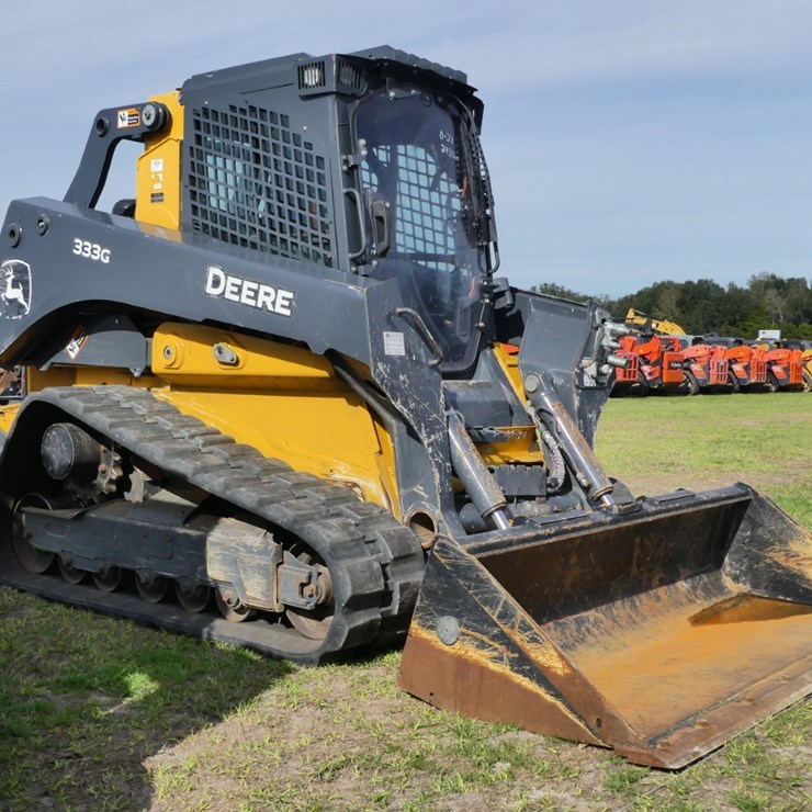 DEERE 333G
