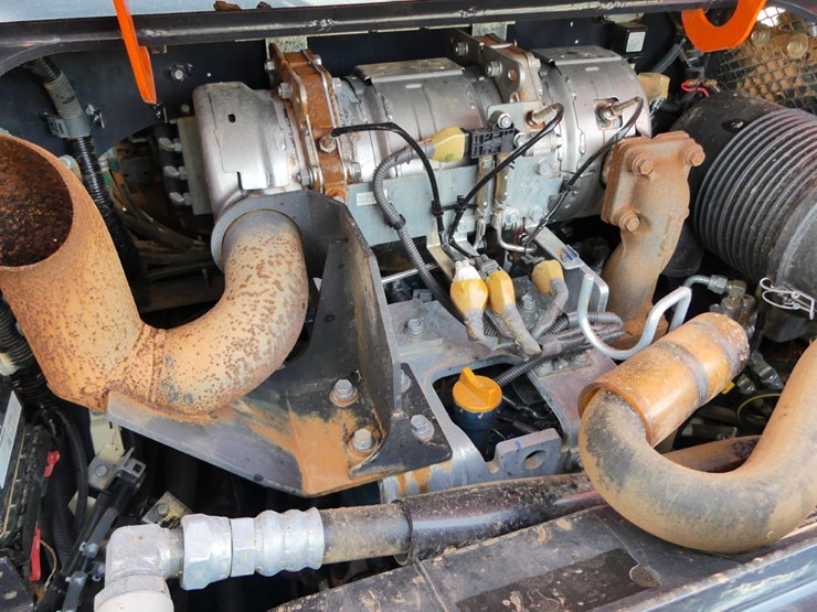 kubota-svl75-2-image-9