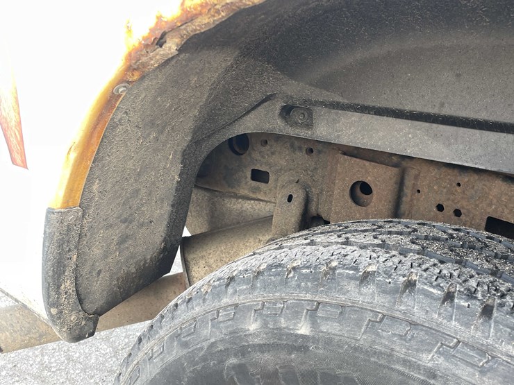 2016-ram-2500-tradesman-image-32