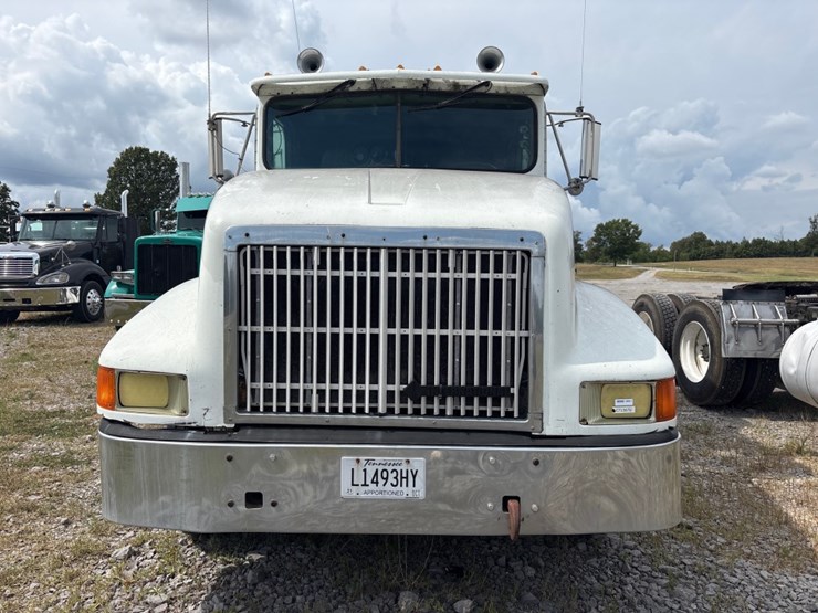 1994-international-9400-eagle-image-5