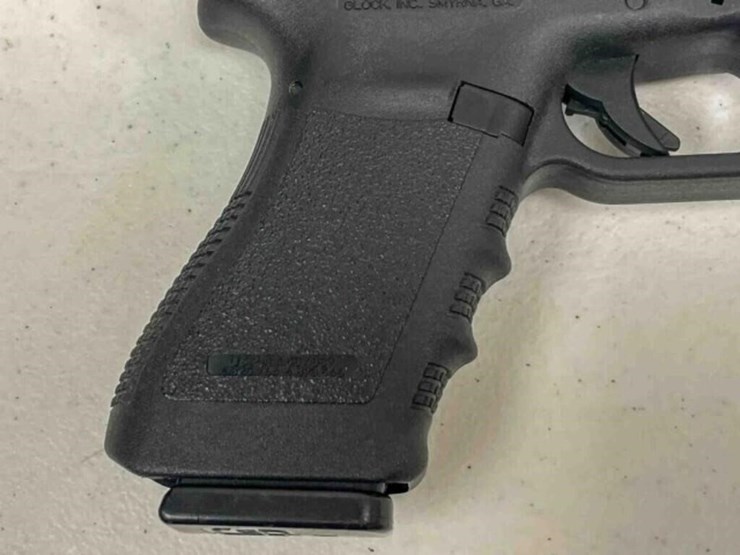 glock-pistol-image-13