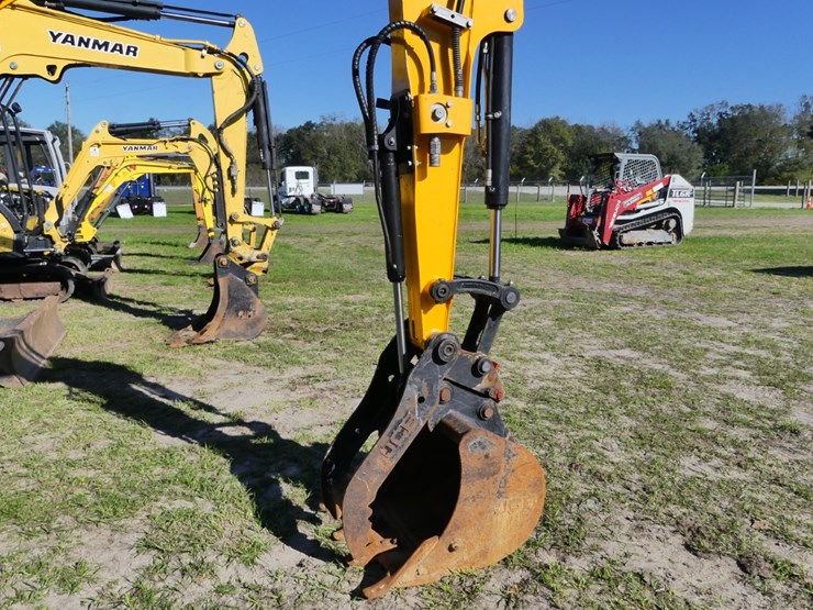 2024-jcb-35z-1-image-8