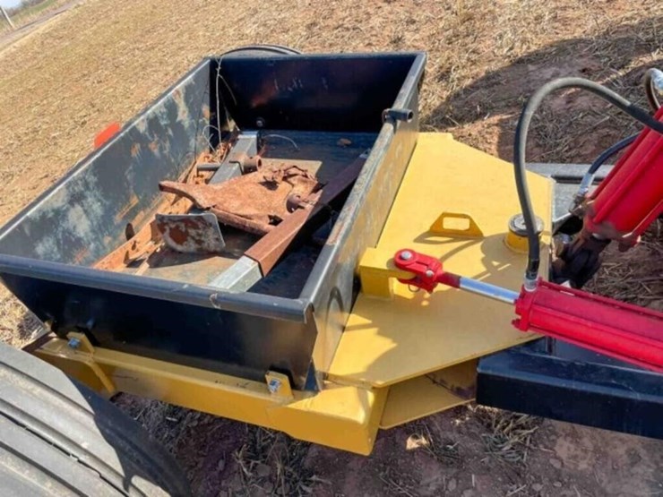 industrias-america-pull-scraper-image-10