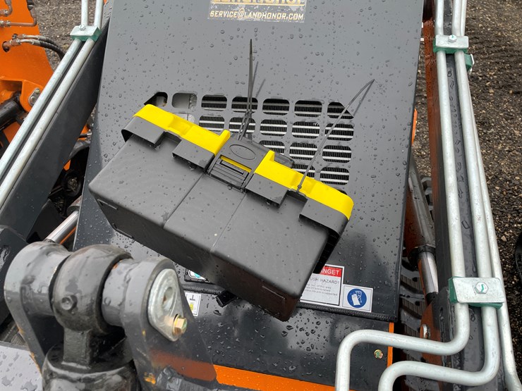 #1311-•-unused,-landhonor-mini-skidsteer-loader-image-11