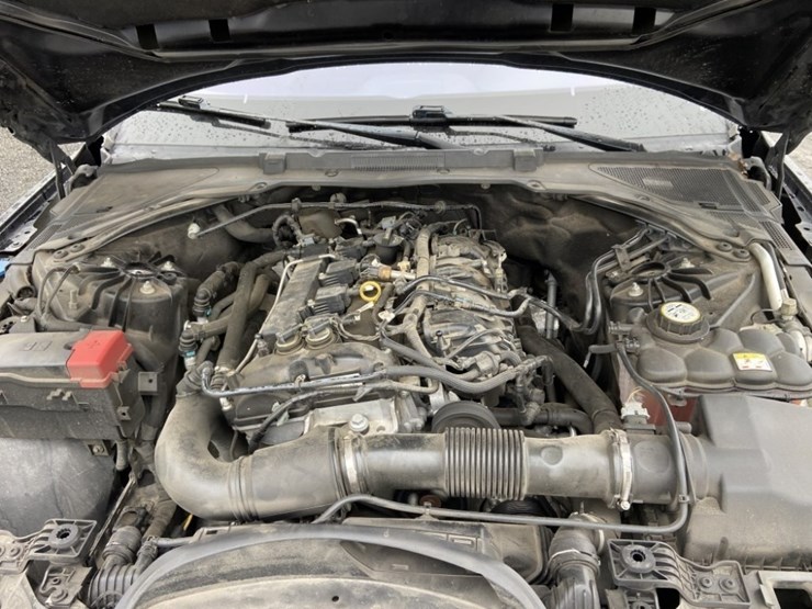 2017-jaguar-xe-25t-sedan-image-36