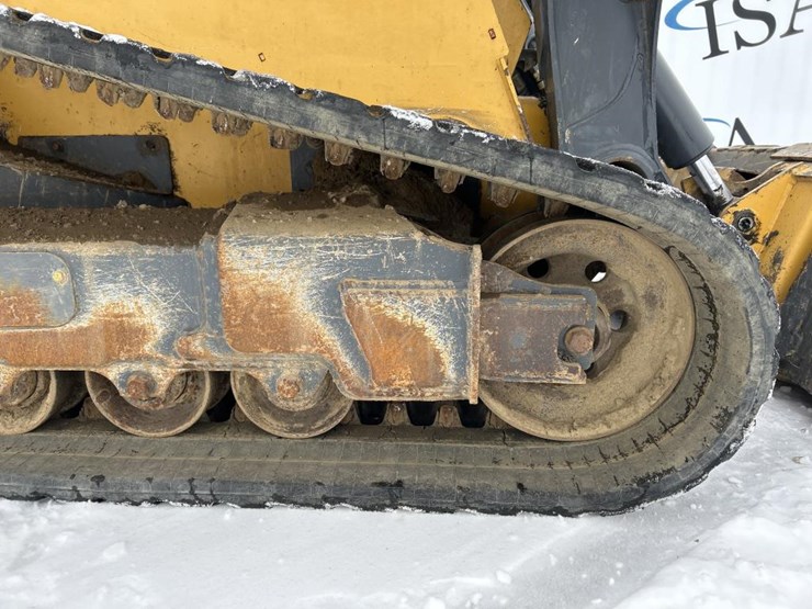 2019-deere-331g-image-63