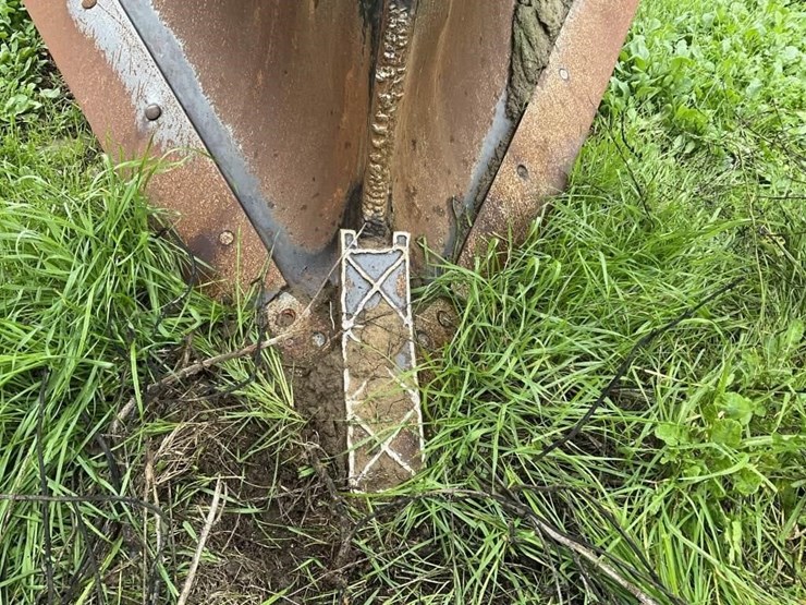 (offsite)-yonkers-johnson-400a-pull-v-ditcher-image-8