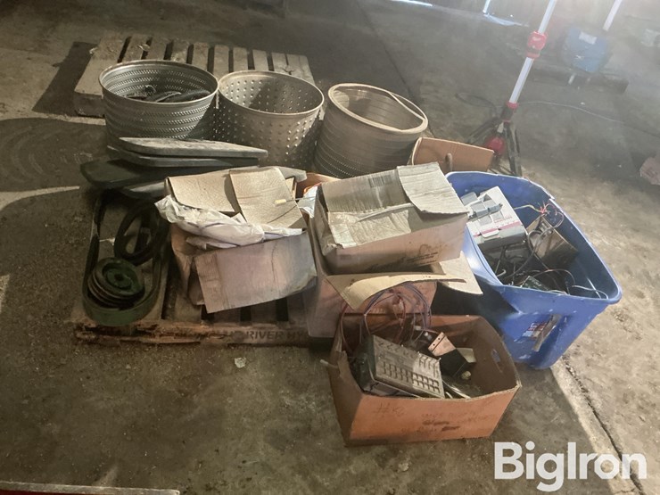 john-deere-200-image-8