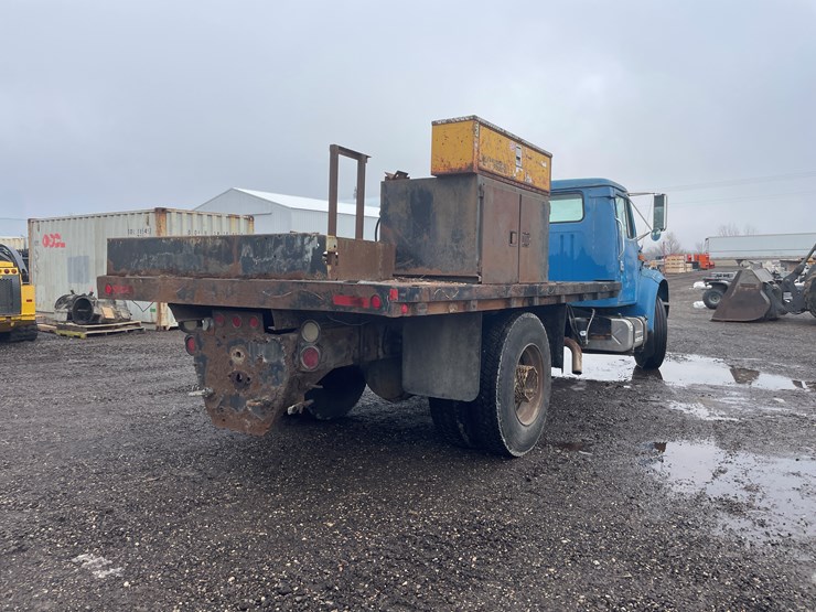 #1015-•-1992-navistar-international-transportation-flatbed-truck-(has-wi-title)-image-5