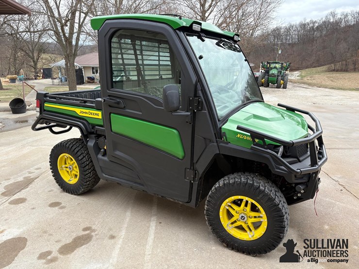 2023-john-deere-gator-image-3