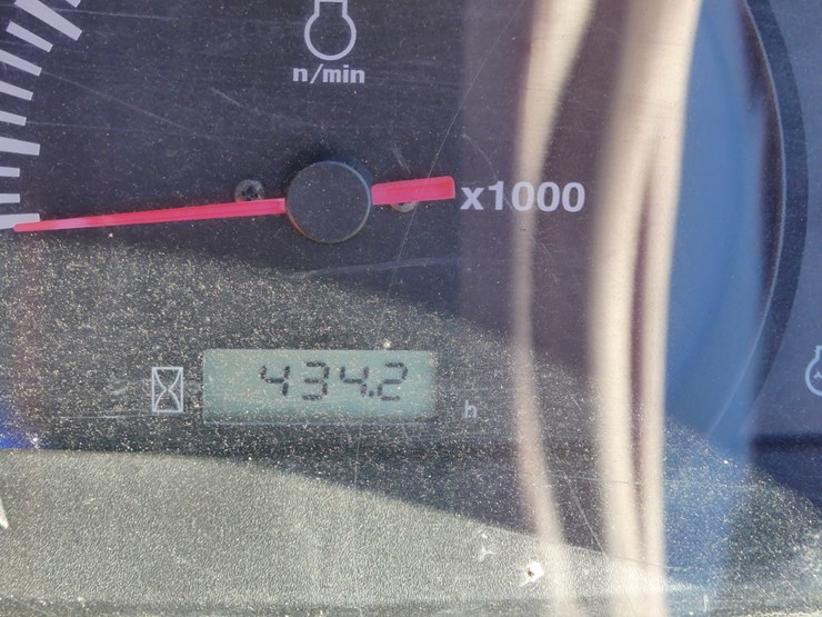 2021-kubota-mx5400-image-14