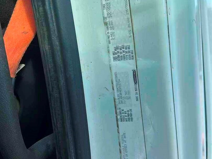 2014-freightliner-cascadia-image-7