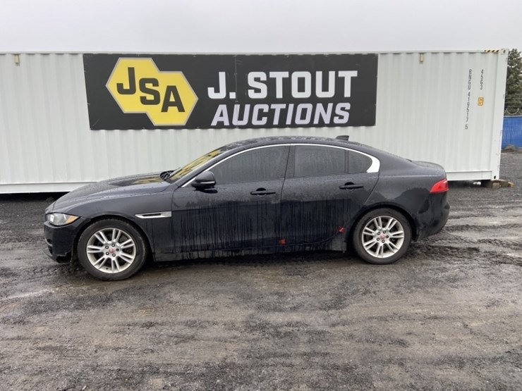 2017-jaguar-xe-25t-sedan-image-2