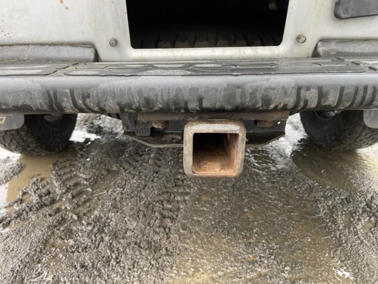 2004-chevrolet-silverado-4x4-pickup-image-33