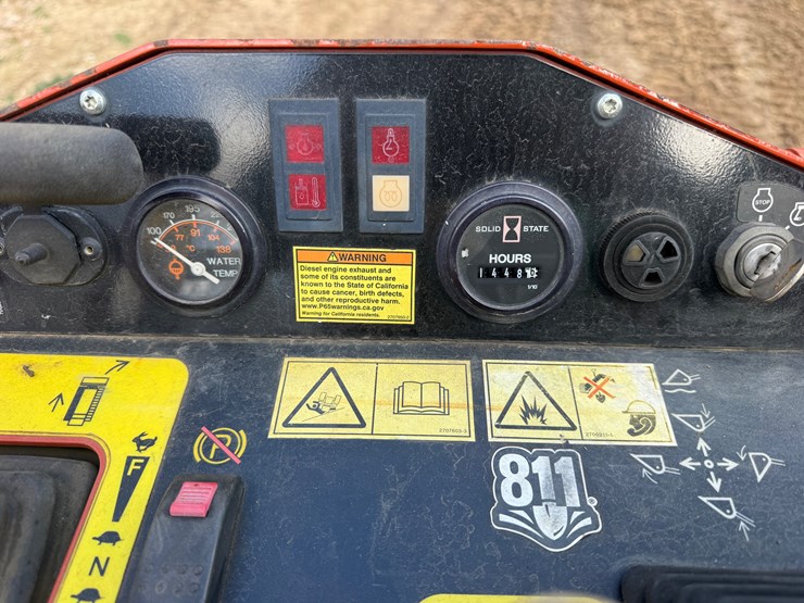 2021-ditch-witch-sk800-image-6