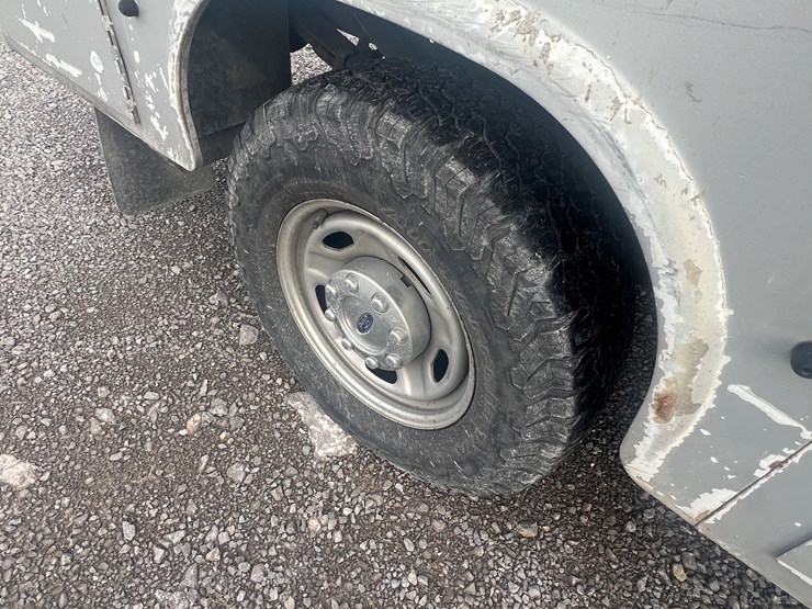 2015-ford-f350-xl-image-9