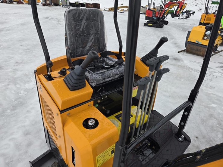 #2192-•-unused-future-ft15-mini-excavator-image-24