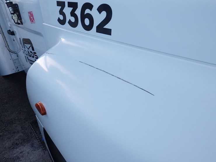 2020-hino-268a-image-4