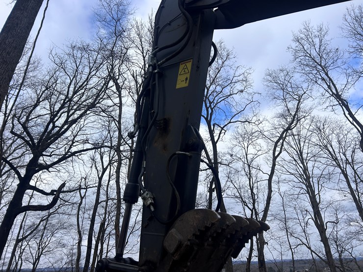 2022-volvo-ec220el-image-34