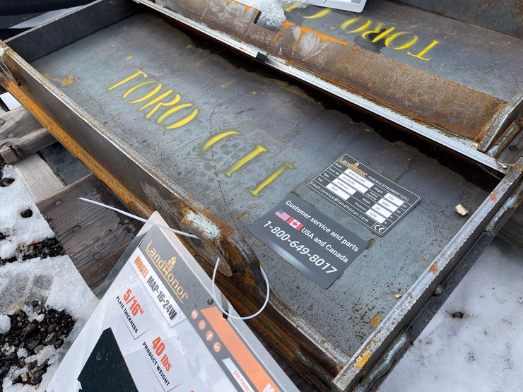 #1461-•-unused,-landhonor-mini-skidsteer-mount-plate---heavy-gauge-image-1