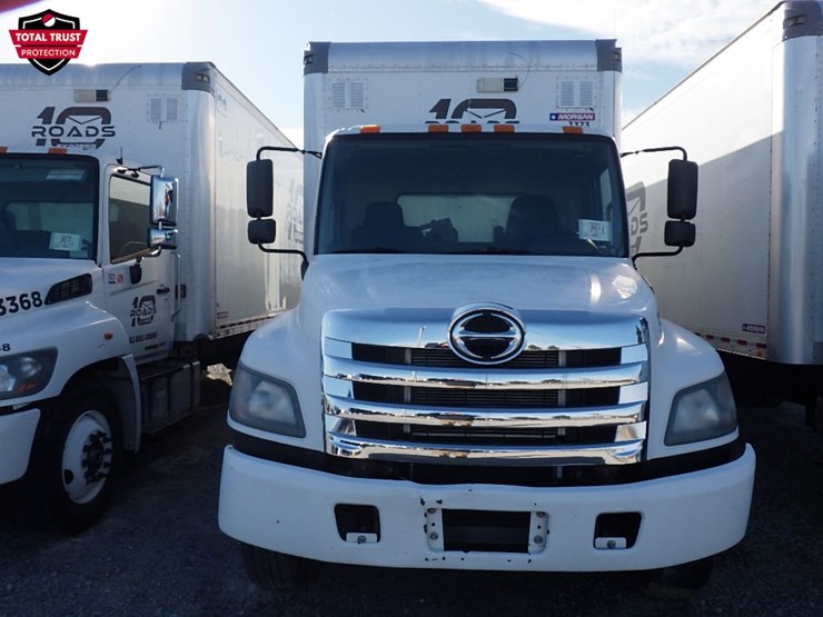 2020-hino-268a-image-2