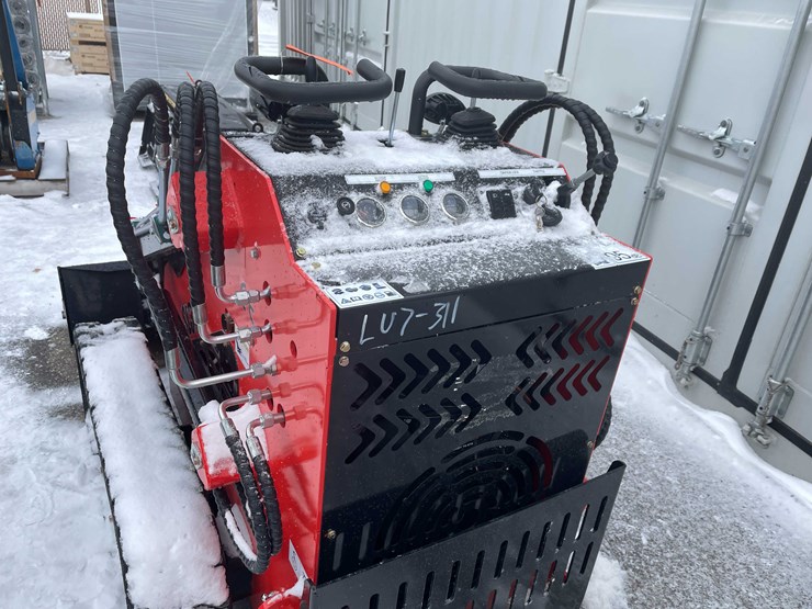 #4069-•-unused-mini-skid-steer-(o11)-image-2