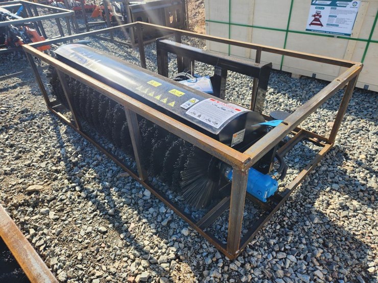 #6011-•-unused-72"-skid-steer-sweeper-attachment-image-1