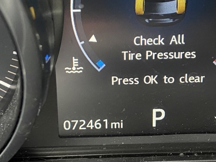 2017-jaguar-xe-25t-sedan-image-27