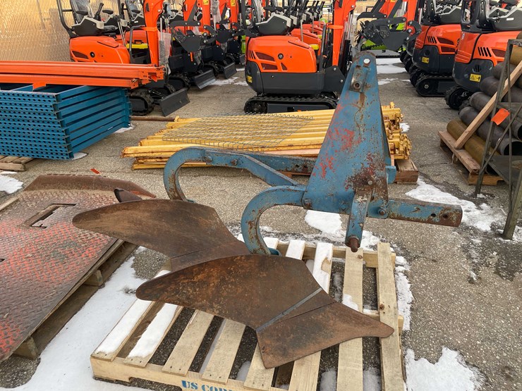 #4076-•-heavy-duty-two-bottom-plow-(08)-image-6