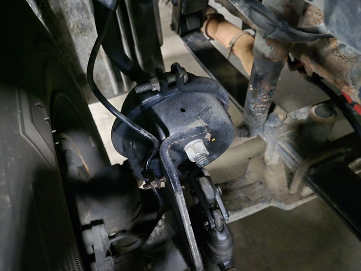 #2295-•-2016-freightliner-cascadia-day-cab-truck-tractor-image-46