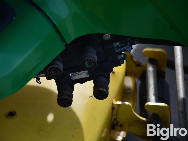 john-deere-x485-image-16
