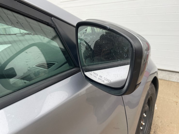 #1048-•-2015-hyundai-elantra-sedan-(has-wi-title)-image-35