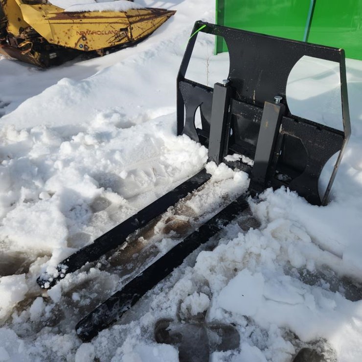 #6007 • Unused 42" Mini Skid Steer Pallet Forks