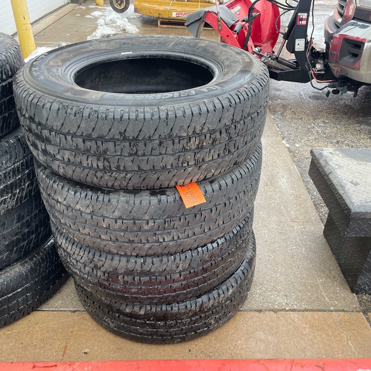 #2075 • (4) Tires (O3)