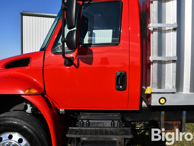 2007-international-durastar-4400-image-13