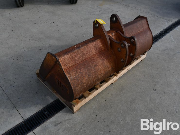 werk-brau-60"-bucket-image-7