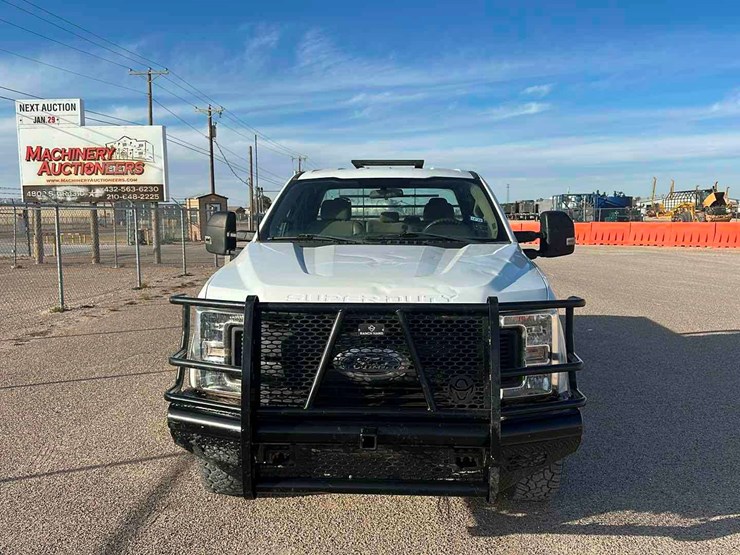 2019-ford-f350-image-2