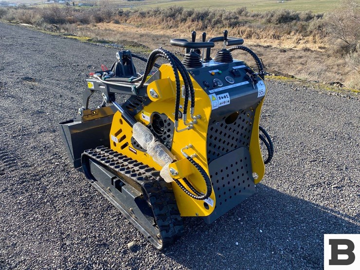 2025-sdlanch-sdll60-mini-skid-steer-loader-image-3