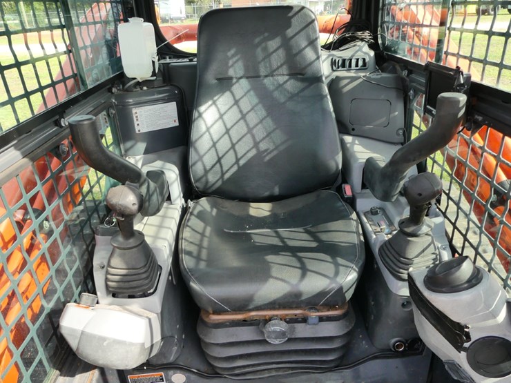 2019-kubota-svl75-2-image-12