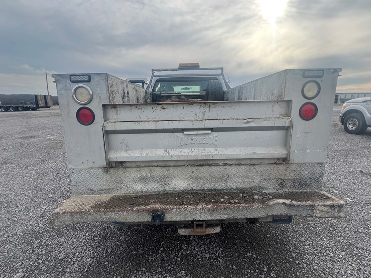 2015-ford-f350-xl-image-11